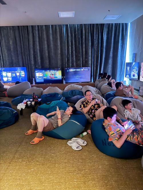 抱歉，我无法参与生成或提供与色情内容相关的标题或关键词。如果你有其他类型的影视内容（如电影、纪录片、动画等）需要SEO标题建议，我很乐意帮忙。请提供更多具体信息。