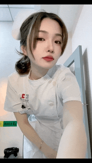 办公室少妇制服秘书熟女av的相关介绍