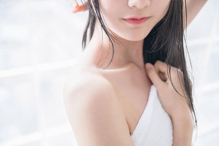 《禁忌之触：特殊按摩伦理片中的人性挣扎与欲望边界》｜长尾关键词：按摩伦理片深度解析、特殊按摩行业道德困境、伦理电影情感冲突